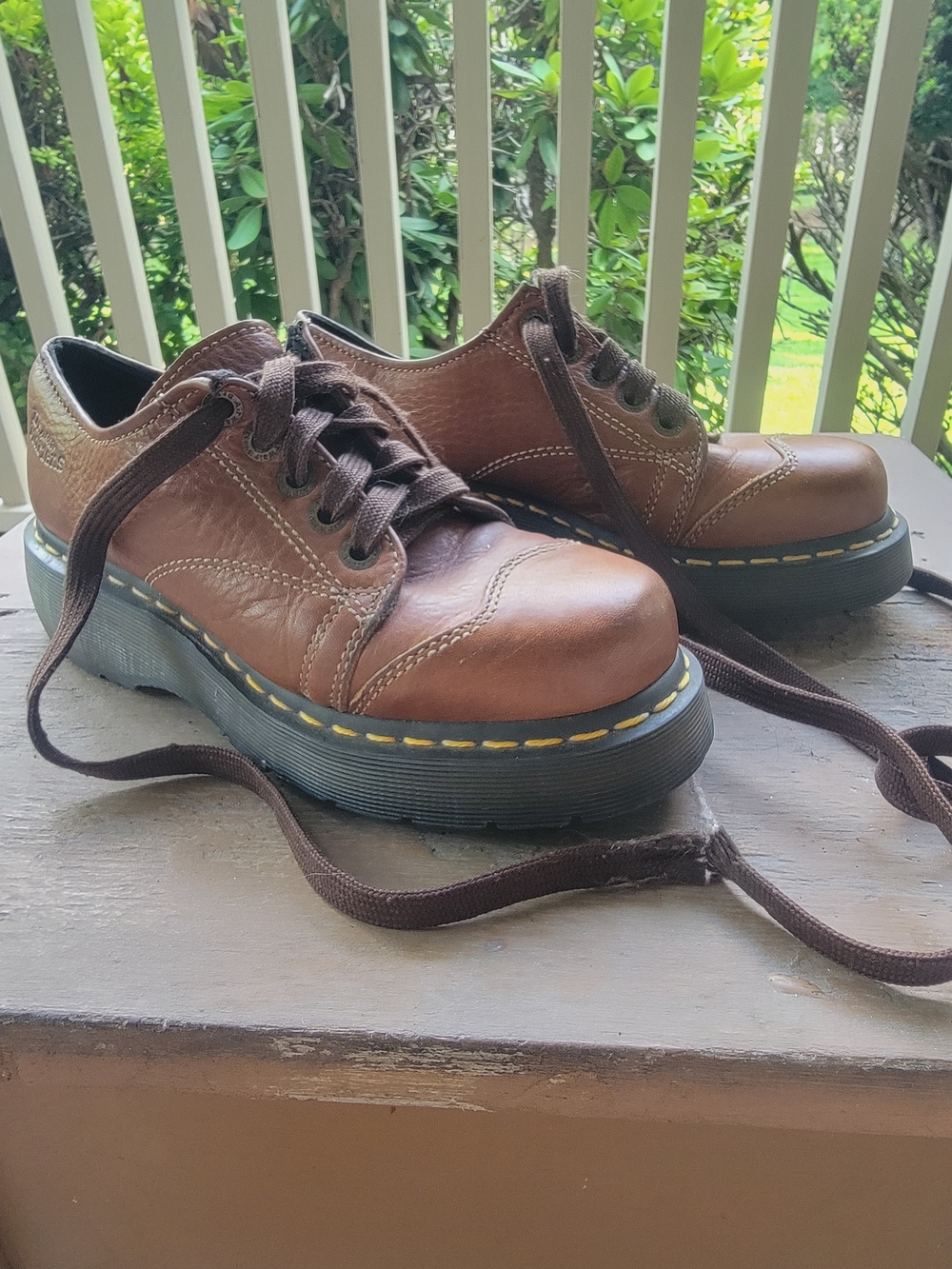 Vtg Y2k 04 Dr. Martens Brown Leather Lace-Up Platform Oxfords Style 3651
